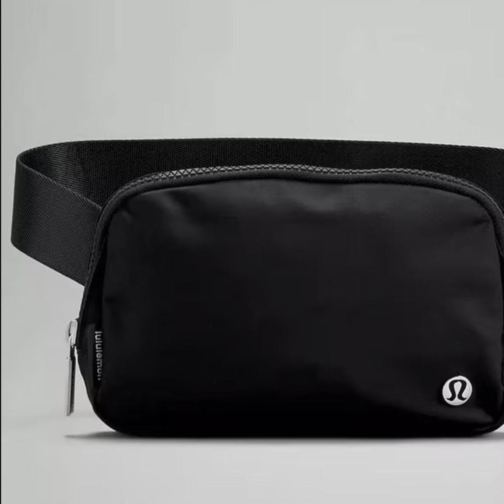Lululemon Everywhere Belt Bag‎ black 🖤